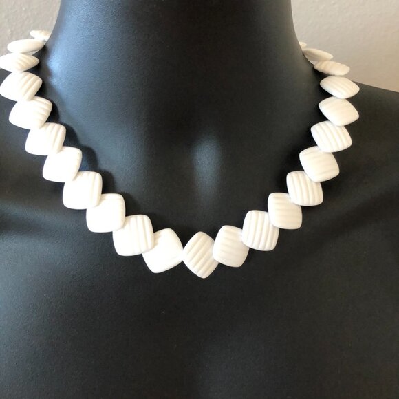 Various Necklaces - Picture 10 of 14